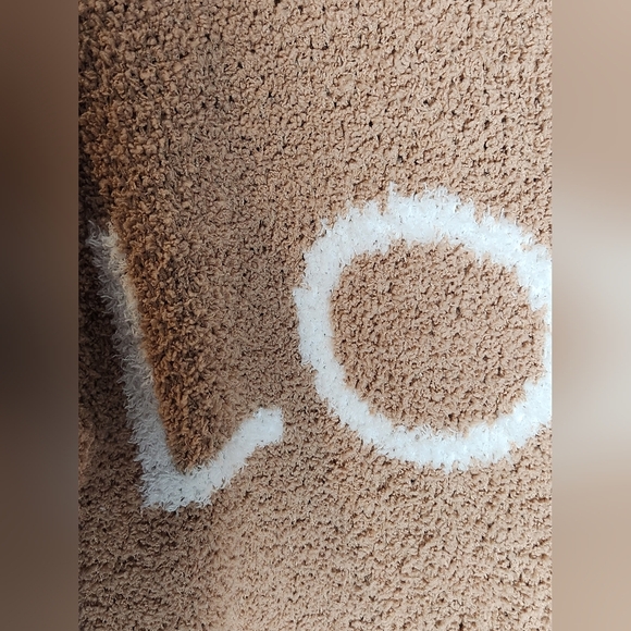 COZY CO by Cozy Casual Fuzzy Love Sweater Crew Neck Pullover Tan Womens Size M/L - Picture 2 of 6